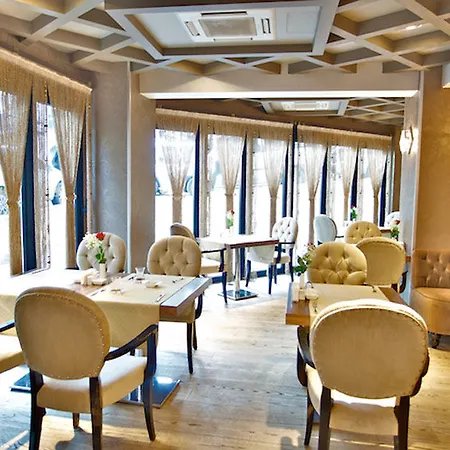 Momento - Special Category Istanbul