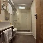 Momento - Special Category Hotel