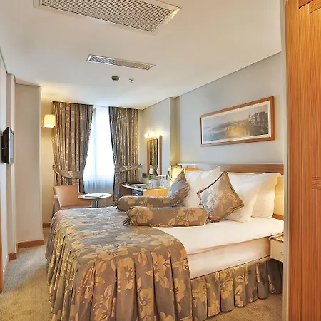 Momento - Special Category Stambuł