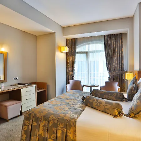 Momento - Special Category 4* Stambuł