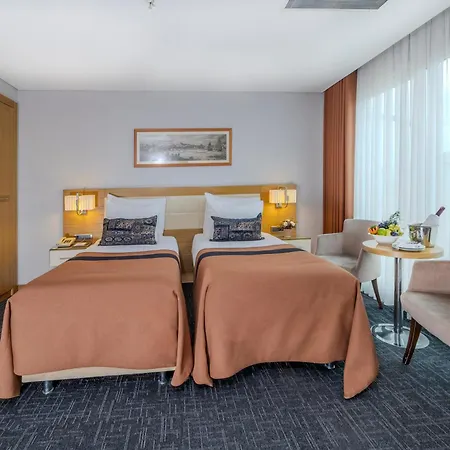 Momento - Special Category 4*