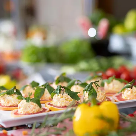 Momento - Special Category Hotel