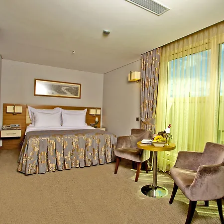 Momento - Special Category Stambuł