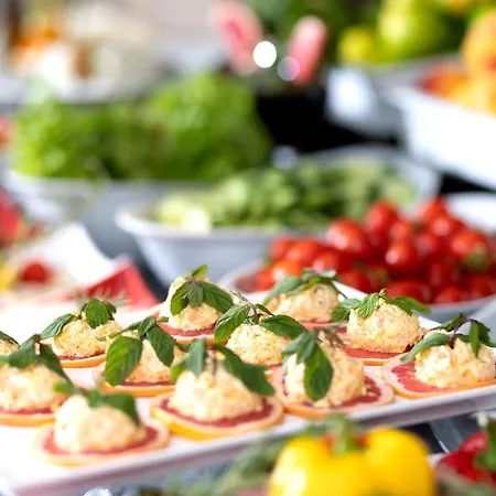 Momento - Special Category 4*